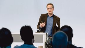 BGH-Richter Dr. Oliver Klein vermittelte auf den Würzburger Karosserie- und Schadenstagen die Rechtsgrundlagen von Leasingverträgen. (Bild: Stefan Bausewein)