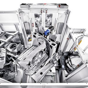 The PW 3000 pallet changer from Hermle adapts a 5-axis processing centre for bringing in a pallet from the 4-fold store.