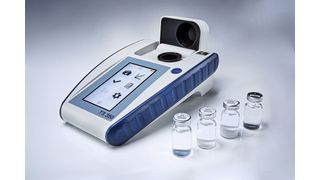 Die luftdicht verpackten T-CAL-Standards verhindern Fehler, die sonst bei der eigenen Anmischung entsehen würden. (Bild: Lovibond)