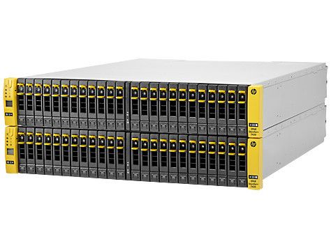 Das 4-node-Basismodell von HP StoreServ 7450 aus dem Winkel betrachtet (HP)