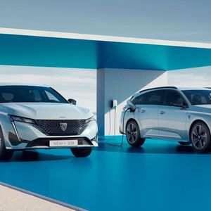 Dem E-208 folgen Mitte des Jahres 2023 der E-308 und der E-308 SW.(Bild:  Peugeot)