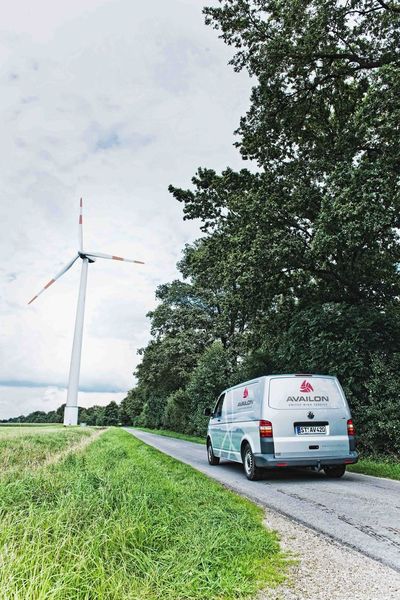 Availon bietet nun für die Anlagen V80 VCS und V90 2.0 MW den Austausch der Rotorkabel an. Hierbei werden die bestehenden Rotorkabel durch die neueste Generation von Kabeln mit einem erhöhten Kabelquerschnitt ersetzt.  (Bild: Availon)