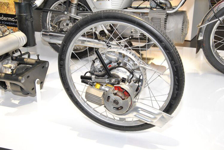 Die kleinen Sachs-Motoren konnte man nicht nur an Fahrräder schrauben, man konnte sie dank ihrer Größe auch gleich in die Felge packen, wie das Beispiel dieses Saxonette-Radnabenmotors aus den dreißiger Jahren zeigt. (Foto: Dominsky)