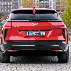 Der Laderaum soll rund 800 Liter fassen.(Bild:  Cadillac)