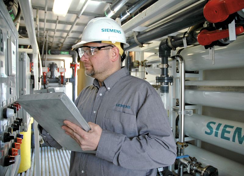 Bild 1: Um einen besseren Überblick über den Endverbleib von Komponenten zu erhalten, will Siemens Industry den Umsatz und das Ergebnis des Servicegeschäfts weiter steigern. (Bild: Siemens)