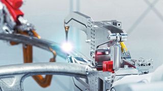 Der CMSB-Elektro-   zylinder von SEW-Eurodrive sorgt für exaktes Punktschweißen ohne Funkenflug. (SEW-Eurodrive)