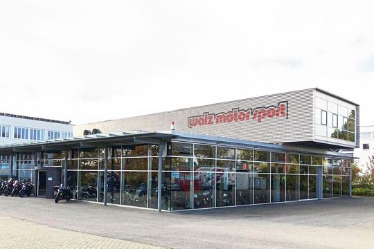 Erweiterung des Geschäfts: Das Autohaus Weeber ist durch die Übernahme von Walz Motor Sport jetzt auch als Motorradhändler aktiv.(Bild:  Weeber)