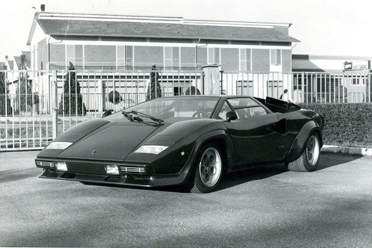 Brachiale Keilform: der Lamborghini Countach S. (Lamborghini)