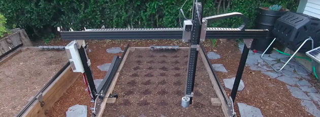 Pflanzen zielgenau säen, wässern und pflegen: Mit dem Open-Source-Kit Farmbot Genesis lässt sich die heimische Gartenarbeit automatisieren.