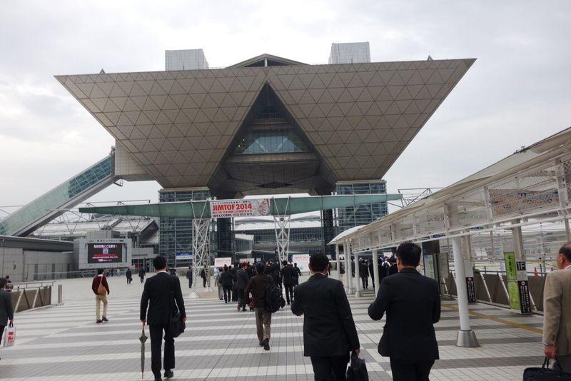 Die Studenten und Lernenden besuchten auch die Fachmesse JIMTOF in Japan. (Bild: Swissmem)