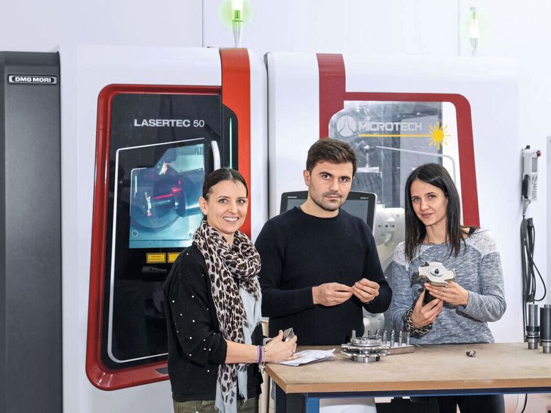 Laura Borri, Luca Carciofi und Elena Borri werden Microtech in die zweite Generation führen. (v. l.) (Bild: DMG Mori)