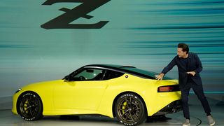 Nissan hat den 370Z Proto vorgestellt, den Nachfolger des Sportwagens 370Z. Alfonso Albaisa, Nissans Design-Chef erklärte im Stream die Besonderheiten des Autos. (Bild: Nissan)