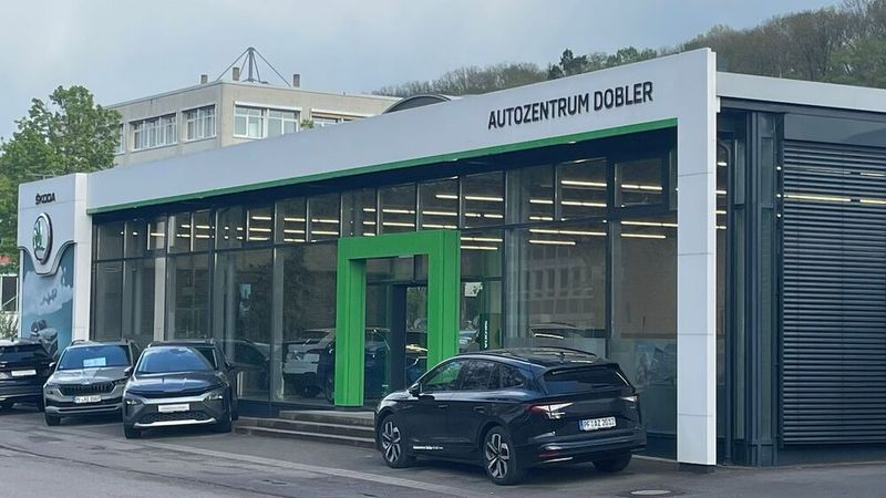 Das Autozentrum Dobler ist Vertriebspartner des Volkswagenkonzerns – unter anderem mit Skoda … (Bild: Grimm – VCG)