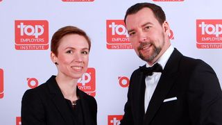 Verleihung der Auszeichnung „Top Employer 2017“ an Viola Große, Personalmanagerin bei Biotronik. (Biotronik)