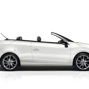 Renault präsentiert in Genf das überarbeitete Mégane Cabriolet.