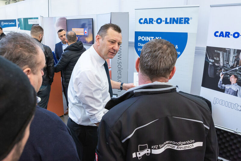 Mehr Sicherheit im Gutachten: Car-O-Liner bietet mit Point X ein Messsystem für die schnelle und einfache elektronische Fahrzeugvermessung.  (Stefan Bausewein)
