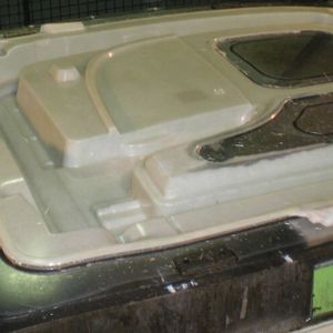 Inner Door Panel: Glasfaser-Epoxidharz-Bauteil des UGN Mercedes, hergestellt im RTM-Verfahren von Faurecia (Bild 1).