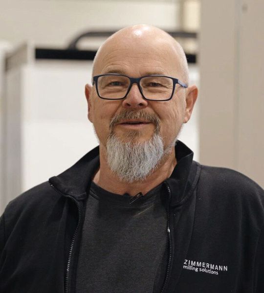Andreas Renninger (F. Zimmermann) referiert am 3. Dezember beim Anwendertreff Zerspanung Aerospace über Stellschrauben für die Hochleistungszerspanung in der Luftfahrt.(Bild:  F. Zimmermann)