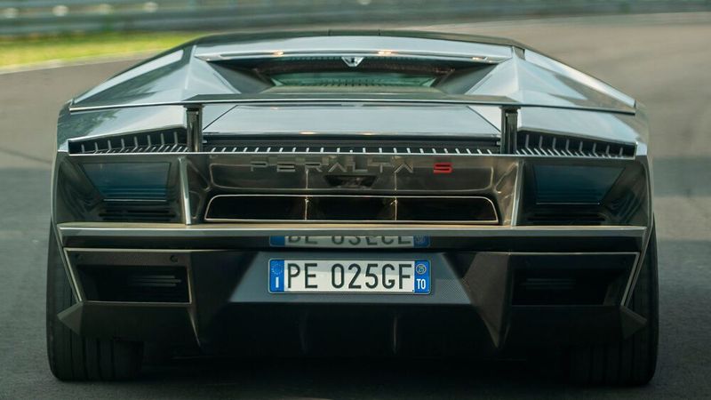 Auch das Heck des Peralta S bietet ein einzigartiges Design. (Bild: Oscar Islas / Islas Photography)