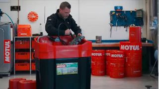 Der Bio-Clean-Kleinteilereiniger kommt ohne lösemittelhaltige Stoffe aus. (Bild: Motul)