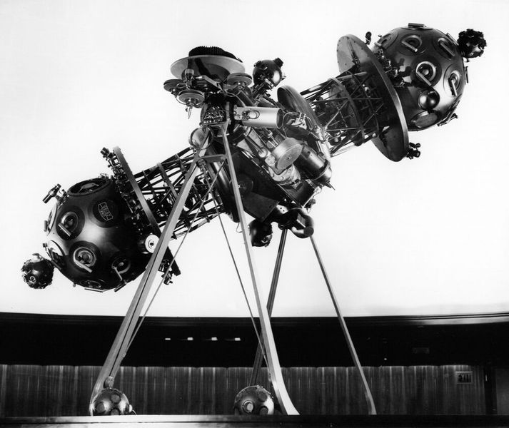 1965 folgte Modell V mit neuen und erweiterten Funktionen.  (Bild: Courtesy of Carl Zeiss)