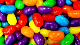 Bunte Mischung: Varianten eines Produkts erhöhen den Testaufwand. Mit speziellen, integrierbaren Tools lassen sich teilautomatisierte Testdesigns realisieren, die den Aufwand reduzieren und komplexe Testszenarien beherrschbar machen.  (Bild: gemeinfrei)