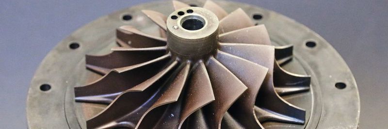 Mikrogasturbinen mit speziellen Brennkammern sollen die dezentrale Energieversorgung effizienter und umweltfreundlicher machen. (DLR - Deutsches Zentrum für Luft- und Raumfahrt)