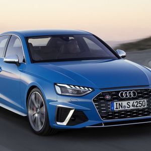 (Audi)