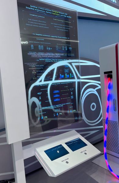 Abbildung 23: Die Autos sollen mit bis zu 600 Kilowatt zu laden sein und eine enorme Reichweite besitzen - bis zu 760 Kilometern.  (Bild: uo/ Vogel IT-Medien GmbH)