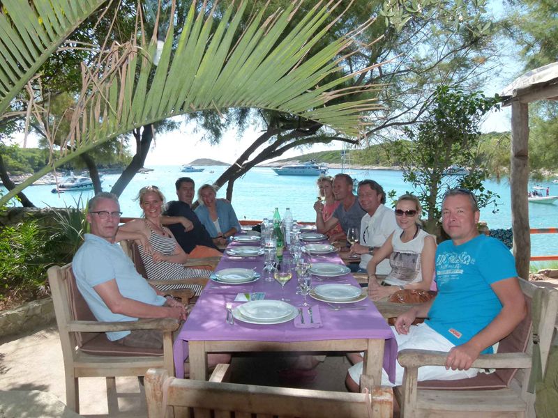 Mittagessen auf den Paklinski-Inseln (Acer)