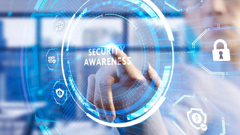 Die HRM+-Plattform von KnowBe4 mit Inhalten wie Security Awareness Training ist im DACH-Raum nun über Elovade verfügbar. (Bild: ©  putilov_denis - stock.adobe.com)