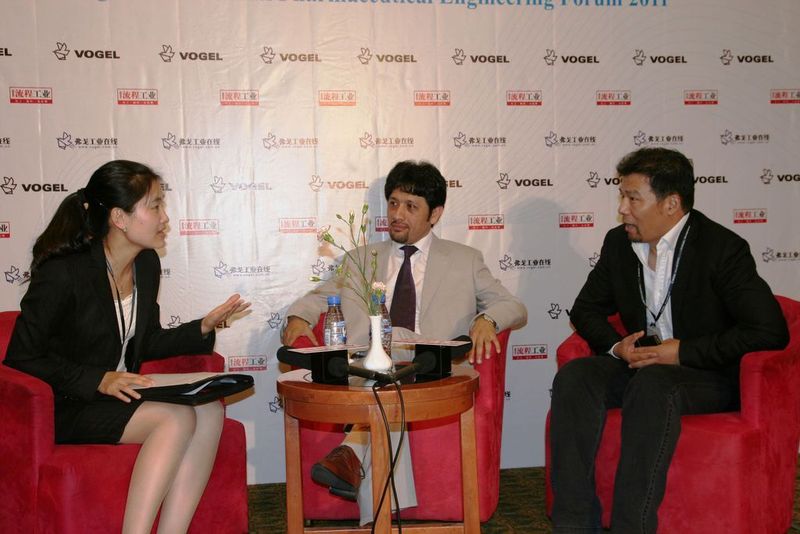 Interviews with industry experts.  (Picture: Process China)