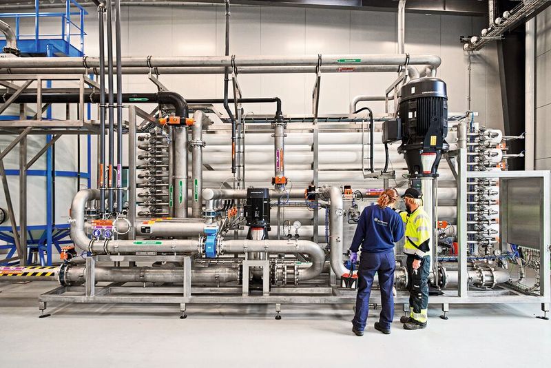 Die Grundlage für möglichst hohe Energieeinsparungen ist das effiziente Zusammenspiel der verschiedenen Bauteile: Pumpen, Sensoren, Steuerung, Rohrleitungen und Ventile.  (Bild: Grundfos)