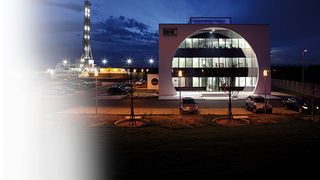 Moderne Architektur, die den Klimaschutz nicht außen vor lässt, verlangt nach ausgeklügelten Klimatisierungskonzepten. Bild: Herrenknecht (Archiv: Vogel Business Media)