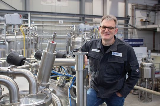 Joachim Schult, Projektleiter bei Symex: „Beim Tube Valve Body hat uns und unseren Kunden vor allem der Gewichtsvorteil überzeugt(Bild:  Symex)