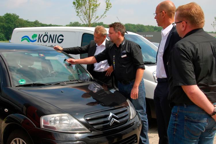 Die Jurymitglieder überzeugten sich von den Serviceangeboten vor Ort. (Foto: Rubbel)
