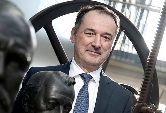 Einstimmig aus dem Vorstand bei Deutz-Motorenbau in Köln abberufen, ist der Vorsitzende Frank Hiller. Er stolperte über das Zweite Führungspositionen-Gesetz. Bis eine geeignete Frau für den Job gefunden ist, übernimmt aber erst mal wieder ein Mann.(Bild:  Deutz)