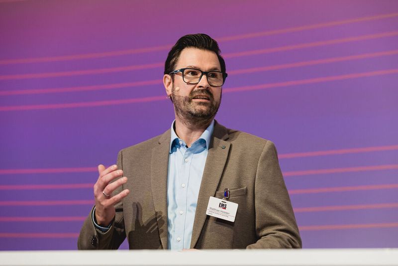 Der EMS-Tag 2024 in Würzburg bringt die Branche an einen Tisch, an dem Ideen und Lösungsansätze für Multikrisen diskutiert werden. (Bild: Stefan Bausewein)