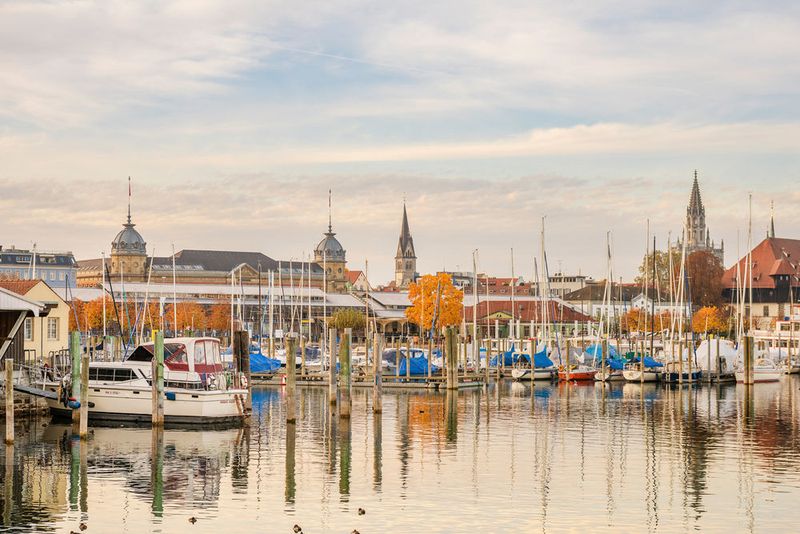 Die Kernziele, die Konstanz mit der Digitalisierungsstrategie verfolgt, beziehen sich auf das Herstellen von Bürgernähe, den Erhalt der hohen Lebensqualität in der Stadt, die Schonung von Ressourcen mithilfe digitaler Technologien und die Sicherstellung der Datenhoheit. (Stadt Konstanz/MTK/Dagmar Schwelle)