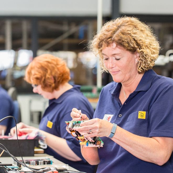 ueber-uns-06.jpg (EA Elektro-Automatik GmbH & Co. KG)