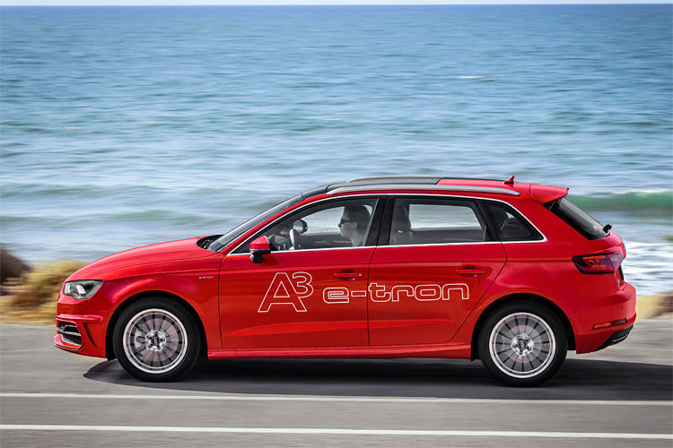 Der Hybridfrontantrieb des Audi A3 Sportback e-tron hat eine Systemleistung von 150 kW/204 PS und verfügt über ein maximales Drehmoment von 350 Newtonmeter. Das Sahnehäubchen des Plug-in-Hybridantriebs sind die 330 Newtonmeter des E-Motors (75 kW/102 PS), mit denen der Stromer den Sprint von null auf 60 km/h in 4,9 Sekunden schafft und in 7,6 Sekunden Tempo 100 km/h erreicht. (Bild: Audi)