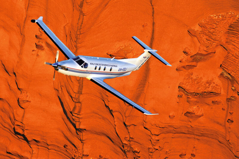 Bekannt ist Pilatus vor allem durch modernste Trainingsflugzeuge für künftige Jetpiloten. Aber auch für Transport-, Passagier- und Sondereinsätze gibt es Flugzeuge im Pilatus-Programm wie hier im Bild eine PC-12 des Royal Flying Doctor Service in Australien. (Bild: Pilatus)