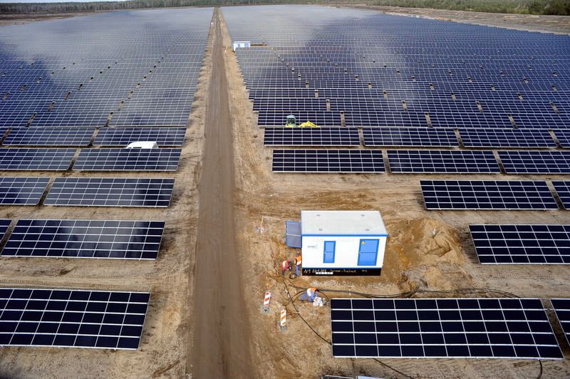 In Deutschland wurden in den vergangenen Jahren viele Solarparks mit Dünnschicht-Solarzellen gebaut. Der Boom ist deutlich abgeebbt. (Juwi)