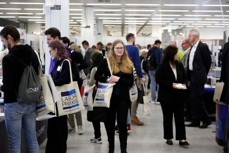 Rund 550 Besurcher kamen am 29. März in die MesseHalle Hamburg-Schnelsen (Bild: LABORPRAXIS / I.Ottleben)