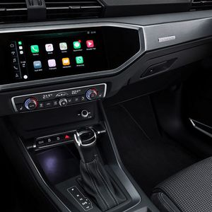 (Audi)