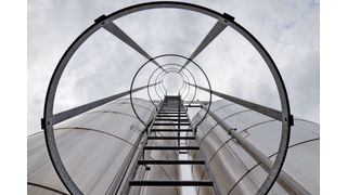 Bei Kolb Hedingen wird die Reaktionsabwärme in diesen Speichern gesammelt und zur Heizung von Tanks und Gebäuden genutzt. (Bilder: Kolb Hedingen) (Archiv: Vogel Business Media)