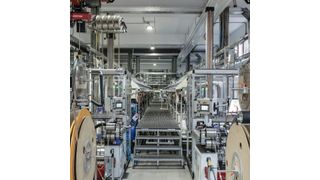 Blick in eine der neuen Bandbeschichtungsanlagen. (Metoba)