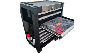 Tools and accessories can be neatly stowed away in adapted inserts. (Source: Nonnenmann)