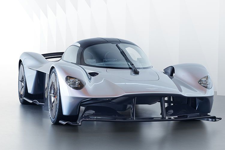 2019 sollen die ersten 25 Modelle an Kunden ausgeliefert werden. Über den Preis ist noch nichts bekannt. (Aston Martin)