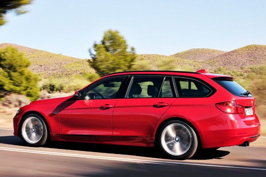 Zu haben ist der neue 3er Touring zum Marktstart in zwei Benziner- (320i, 328i) und vier Diesel-Varianten (316d, 318d, 320d, 330d). (Foto: BMW)